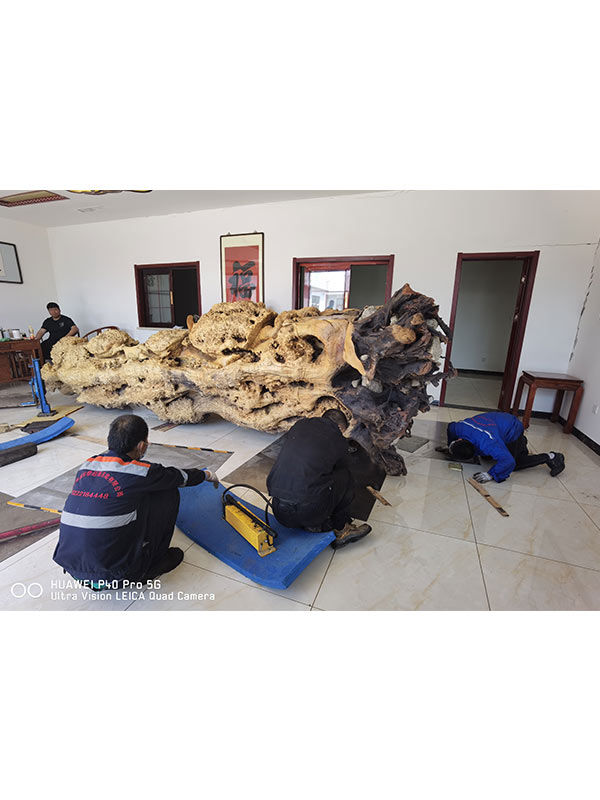 工藝大茶海搬運就位